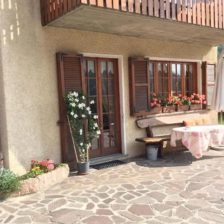 Casa Vacanza Grappolo Apartment *